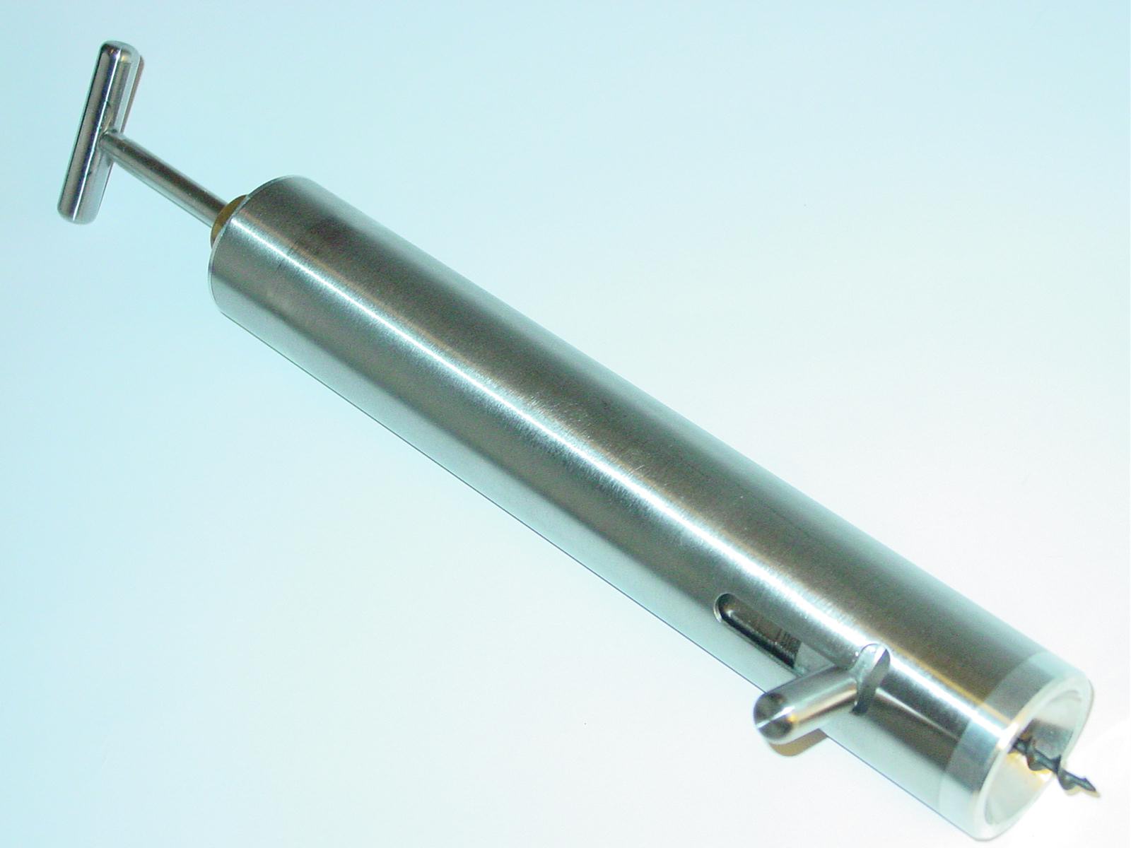 Hydraulic corkscrew